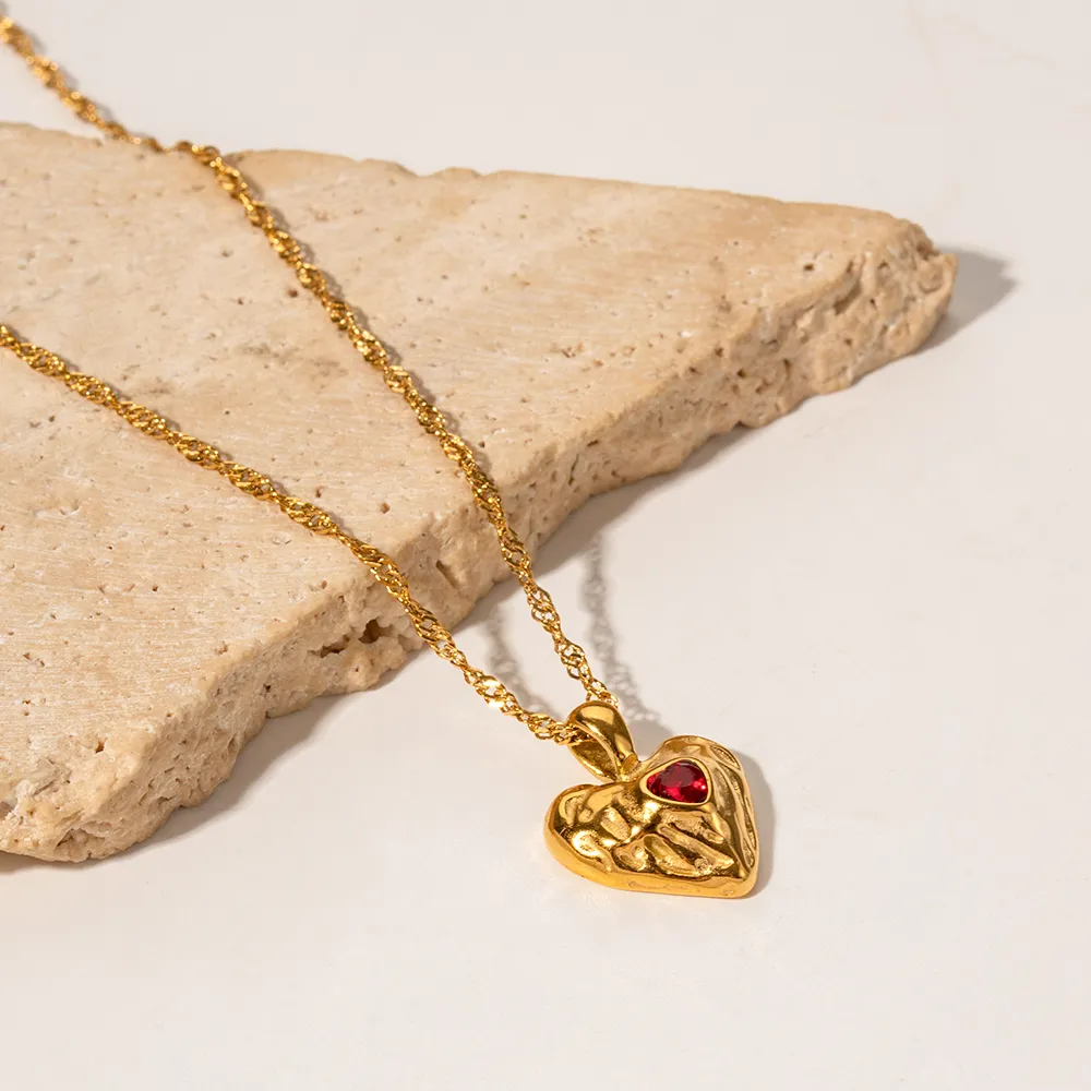 The Elara Heart Pendant Necklace