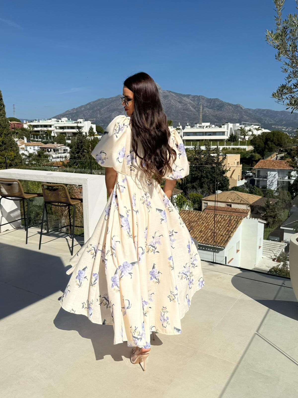 The Oakley Puff Sleeve Midi Dress