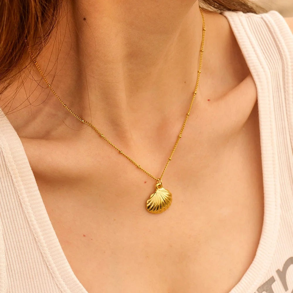 The Amelia Shell Necklace